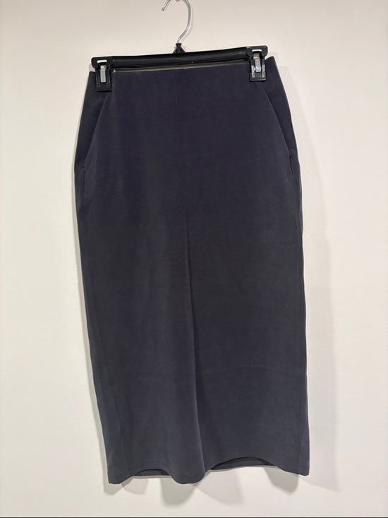 lululemon athletica Dresses & Skirts - New without tags Lululemon Softstreme High-Rise Midi Skirt
